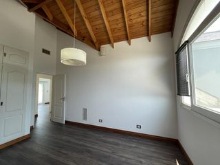 Foto 17 de Importante Casa  en Venta en  Santa Bárbara