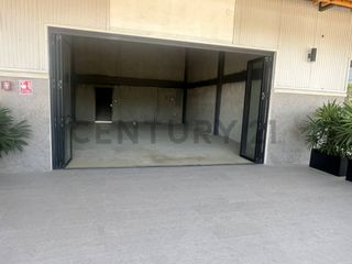 Foto 5 de Amplios Locales comerciales de Alquiler en CC Plaza Laguna