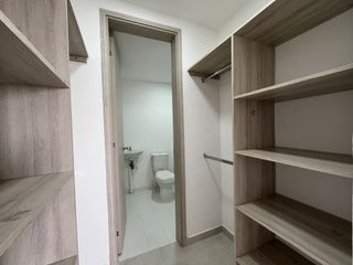 Foto 8 de apartamento en venta en urbanización la flora. Cod V16818
