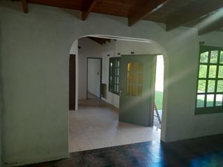 Casa en venta - 3 Dormitorios 2 Baños - Cochera - 800Mts2 - Villa Elisa, La Plata
