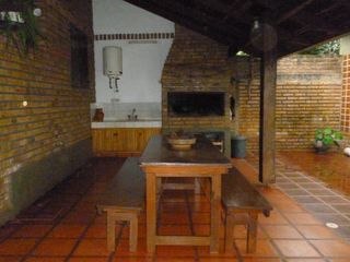 Foto 8 de GUIDEK - STASIUK PROPIEDADES VENDE HERMOSA CASA