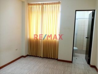 Foto 4 de Departamento En Alquiler 4To Piso - Urb Monterrico Ii - Chiclayo