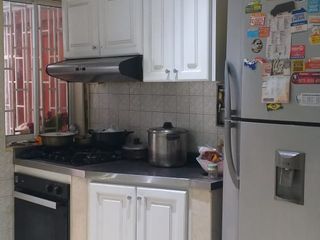 Foto 2 de casa en venta en crespo. Cod V48