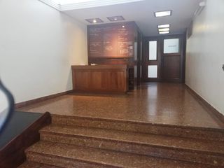 Oficina en Edificio 5 Esquinas pleno centro de San Isidro