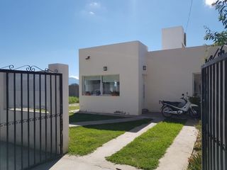 Hermosa Casa a la venta sobre lote de 500 m2 en Cafayate
