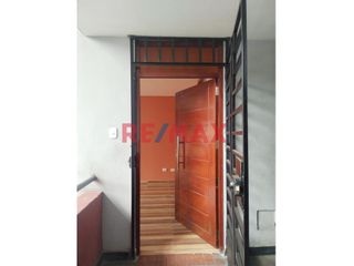 Foto 3 de ✨ ¡Oportunidad única en Trujillo! ✨

Descubre tu próximo hogar en este acogedor departamento, ubicado en la privilegiada dirección de Av. Costa Rica