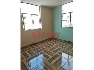 Foto 13 de ✨ ¡Oportunidad única en Trujillo! ✨

Descubre tu próximo hogar en este acogedor departamento, ubicado en la privilegiada dirección de Av. Costa Rica