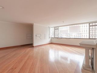 Foto 2 de casa en venta en molinos del norte-usaquén. Cod V4406