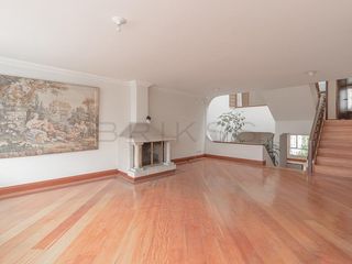 Foto 1 de casa en venta en molinos del norte-usaquén. Cod V4406