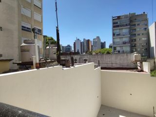 Departamento de 2 ambientes contrafrente con Balcón en Venta - Caballito