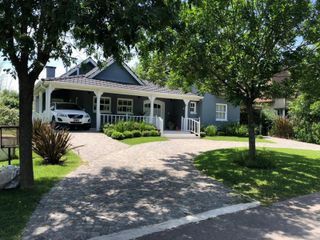 Foto 16 de Hermosa Casa de Estilo Americano - Alamo Alto