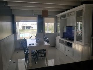 Foto 6 de Hermosa Casa de Estilo Americano - Alamo Alto