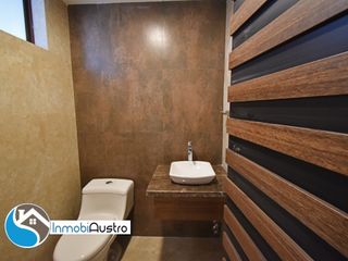 Foto 28 de Venta de Casa con Acabados de Lujo en Challuabamba