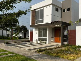 Alquilo Casa Moderna en Urbanización Piamonte - Via Salitre (AB)