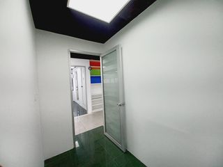 Republica de el Salvador, Oficina en Renta, 115m2, 7 ambientes