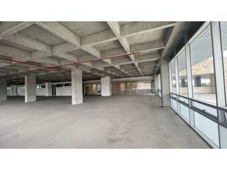 Foto 4 de Se arrienda Oficina de 1672 M2 en obra blanca