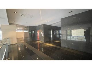 Foto 2 de Se arrienda Oficina de 1672 M2 en obra blanca