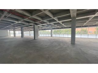 Foto 15 de Se arrienda Oficina de 1672 M2 en obra blanca
