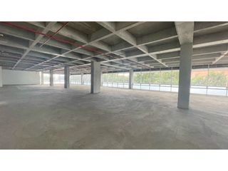 Foto 12 de Se arrienda Oficina de 1672 M2 en obra blanca
