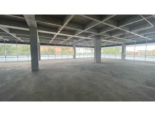 Foto 11 de Se arrienda Oficina de 1672 M2 en obra blanca