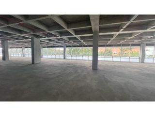 Foto 14 de Se arrienda Oficina de 1672 M2 en obra blanca