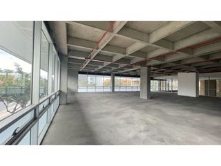 Foto 20 de Se arrienda Oficina de 1672 M2 en obra blanca