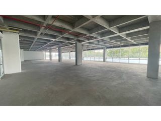 Foto 17 de Se arrienda Oficina de 1672 M2 en obra blanca