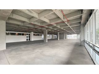 Foto 18 de Se arrienda Oficina de 1672 M2 en obra blanca