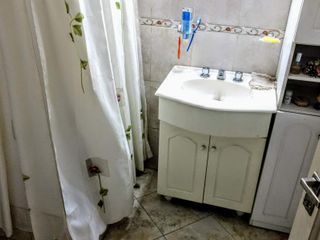 Foto 4 de VENTA CASA EN OLIVEROS CON PARQUE Y PILETA