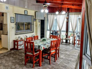 Foto 11 de VENTA CASA EN OLIVEROS CON PARQUE Y PILETA