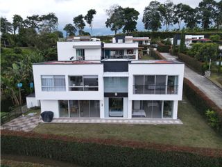 Foto 1 de Casa de campo en venta ubicada via El Caimo con vista a la cordillera