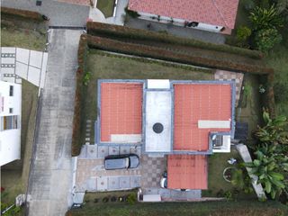 Foto 2 de Casa de campo en venta ubicada via El Caimo con vista a la cordillera