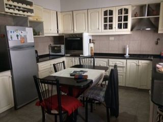 Foto 2 de Casa PH en venta en Lomas del Mirador