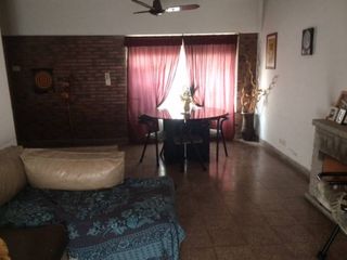 Foto 1 de Casa PH en venta en Lomas del Mirador