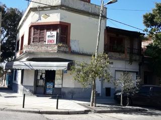 Casa con Departamento en venta en Quilmes Sur