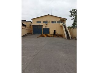 Foto 1 de Sector Inmaconsa, Vía a Daule Alquiler 1100 m² Bodega con Oficinas