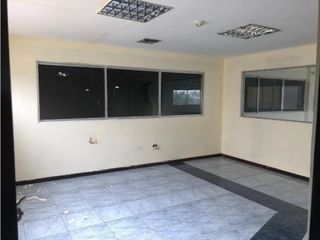 Foto 15 de Sector Inmaconsa, Vía a Daule Alquiler 1100 m² Bodega con Oficinas