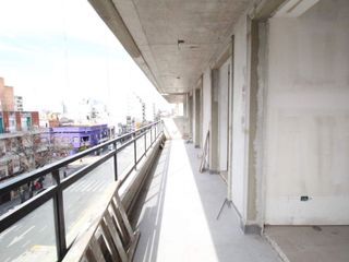 Departamento 4 ambientes con Balcón y Cochera