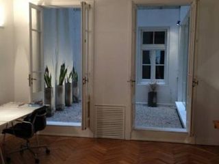 Edificio de gran categoría y excelente calidad (Arq. Casado Sastre) - Tipo casa totalmente reciclado