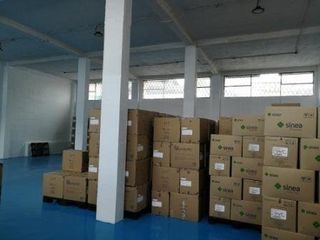 Foto 4 de ARRIENDO BODEGA INDUSTRIAL ALTO IMPACTO, NORTE DE QUITO.