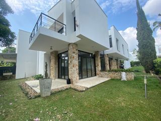 Foto 1 de casa condominio en venta en pance. Cod V1905