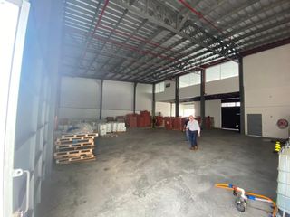 Foto 5 de Bodega en Alquiler Vía Samborondón