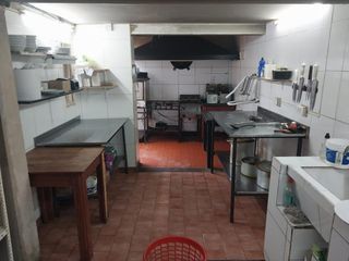 Casa en venta - 3 Dormitorios 2 Baños - 346Mts2 - Villa Parque Sicardi