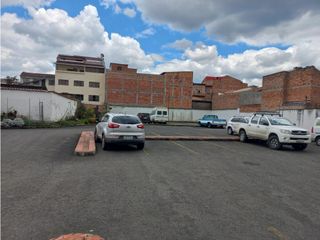 Amplio terreno en venta en San sebastian con casa y parqueadero publico