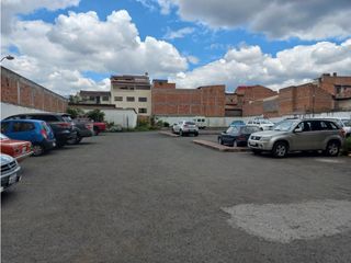 Amplio terreno en venta en San sebastian con casa y parqueadero publico