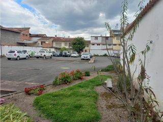 Amplio terreno en venta en San sebastian con casa y parqueadero publico