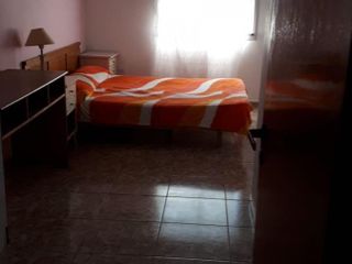 Casa en venta - 4 Dormitorios 3 Baños - Cochera - 405Mts2 - La Caleta, Mar de Cobo