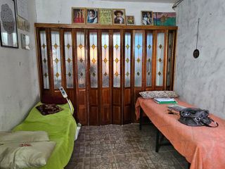 Casa EN VENTA 5 ambientes - La Plata -