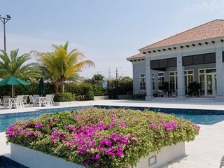 Foto 30 de Venta de Casa en Urb. Casa Laguna, cerca del Riocentro El Dorado, Vía a Samborondon.