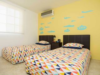 Foto 19 de Venta de Casa en Urb. Casa Laguna, cerca del Riocentro El Dorado, Vía a Samborondon.